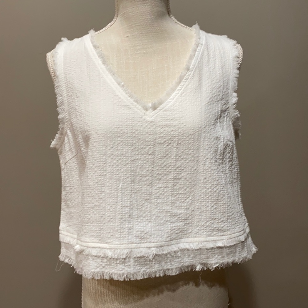 New In Fray Hem White V-Neck Top -Size M *NWT